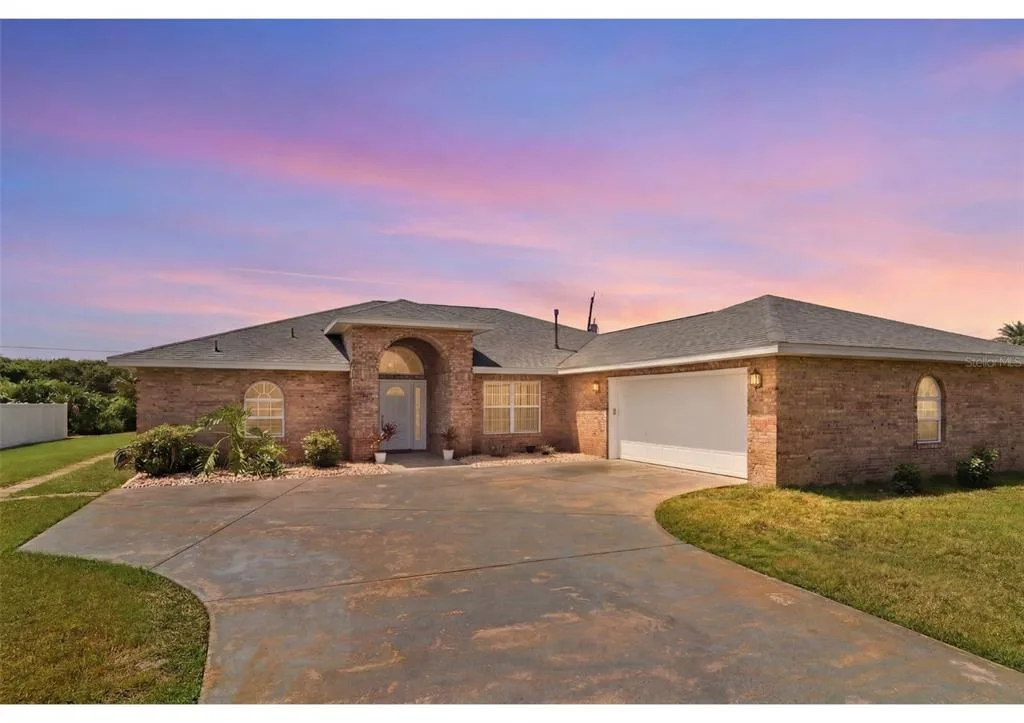 4 BEACHSIDE DR, PALM COAST, FL 32137