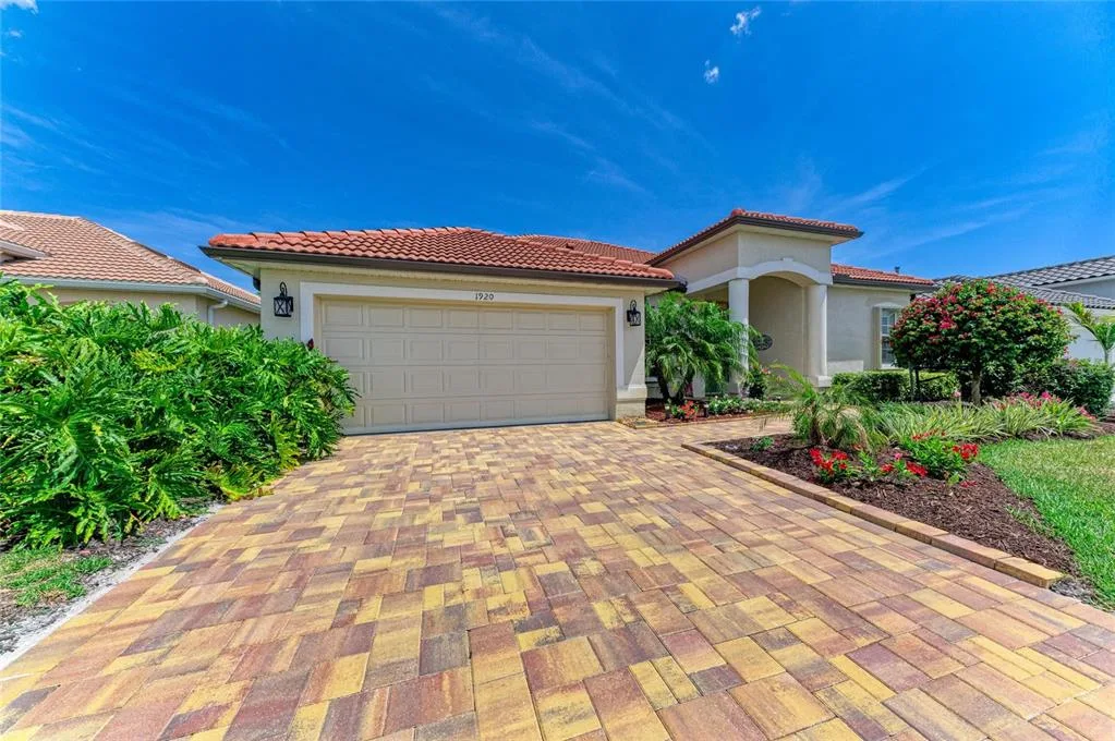 1920 COCONUT PALM CIRCLE, NORTH PORT, FL 34288