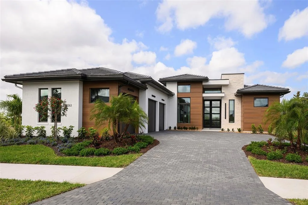8613 SANDPOINT STREET, SARASOTA, FL 34240