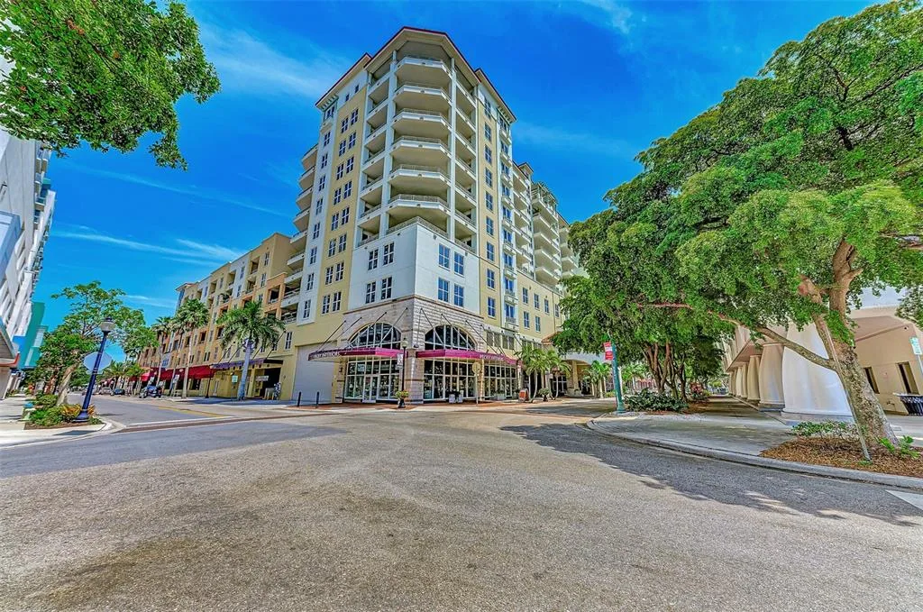 100 CENTRAL AVENUE # H716, SARASOTA, FL 34236