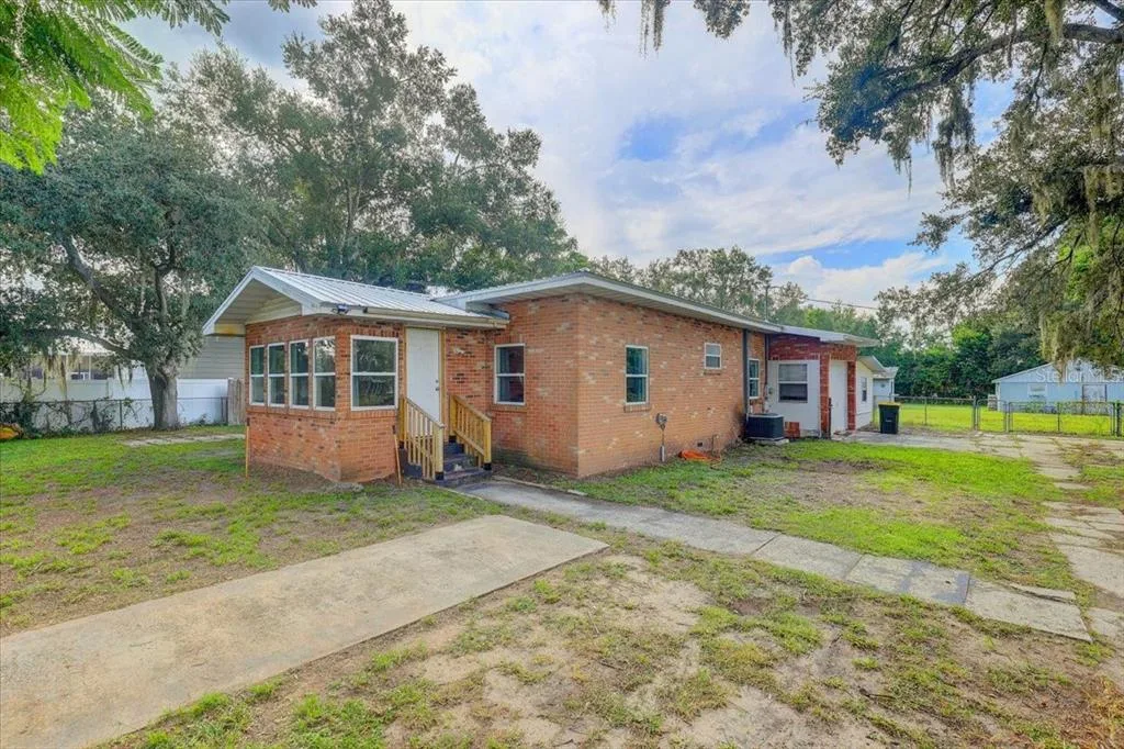 2557 K VILLE AVENUE, AUBURNDALE, FL 33823