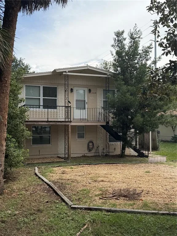 206 OSCEOLA AVENUE, EUSTIS, FL 32726