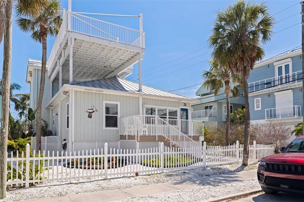 106 7TH AVENUE, ST PETE BEACH, FL 33706