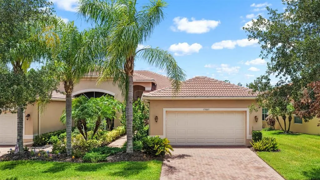 15665 AURORA LAKE CIRCLE, WIMAUMA, FL 33598