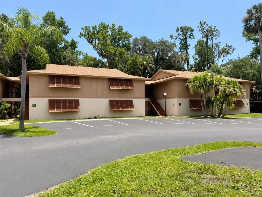 100 SWEETGUM WOODS COURT # 4A, DELTONA, FL 32725