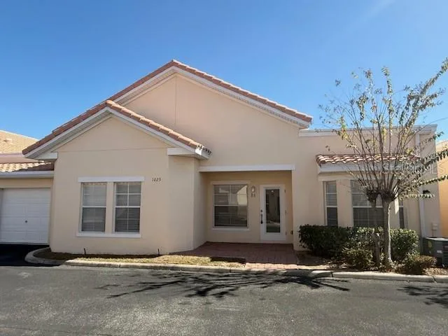 1023 DAVID WALKER DRIVE # B6, TAVARES, FL 32778