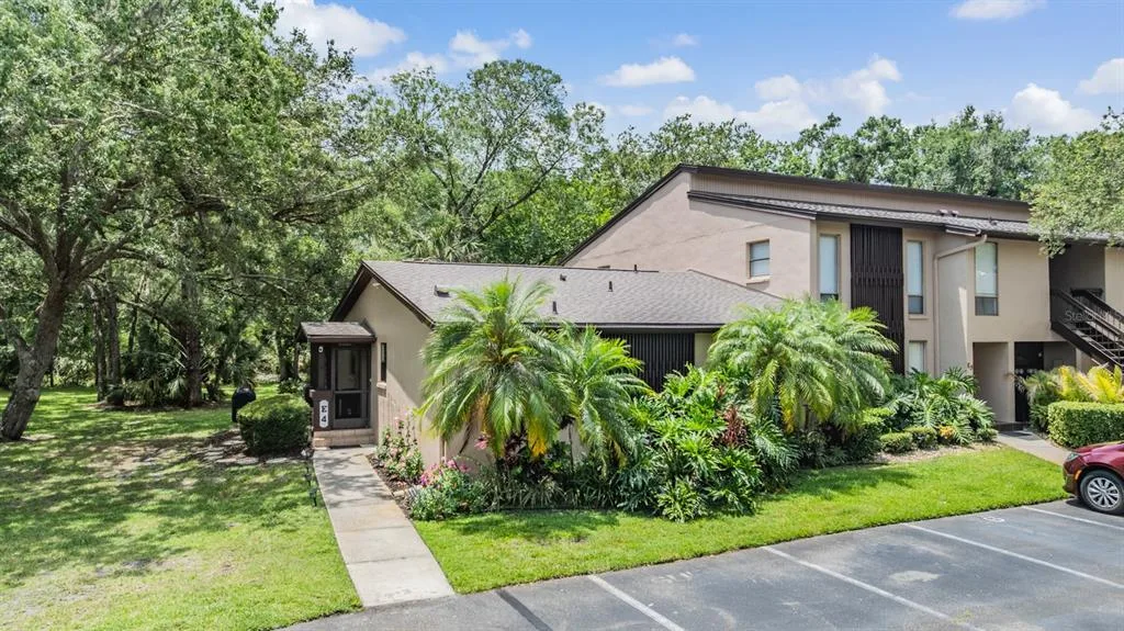 1400 TARPON WOODS BOULEVARD # E4, PALM HARBOR, FL 34685