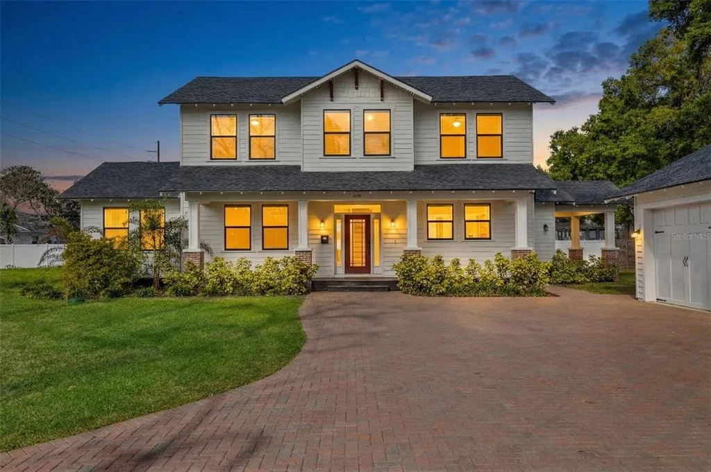 2820 N CENTRAL COURT, TAMPA, FL 33602