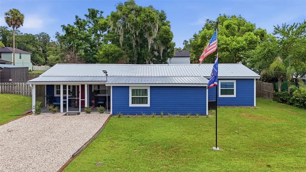 471 PINEGROVE STREET, DELAND, FL 32720