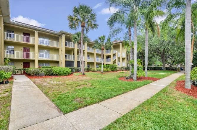 2690 CORAL LANDINGS BOULEVARD # 438, PALM HARBOR, FL 34684
