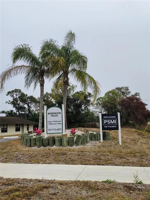 9530 LYNN LANE # B, SEMINOLE, FL 33777