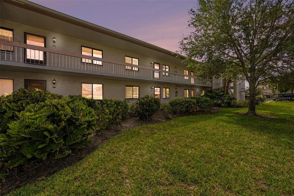 172 LAKEVIEW WAY # 172, OLDSMAR, FL 34677