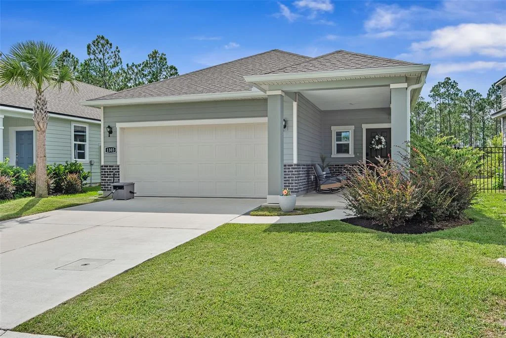 1303 RIBBON PLACE, PALM COAST, FL 32164