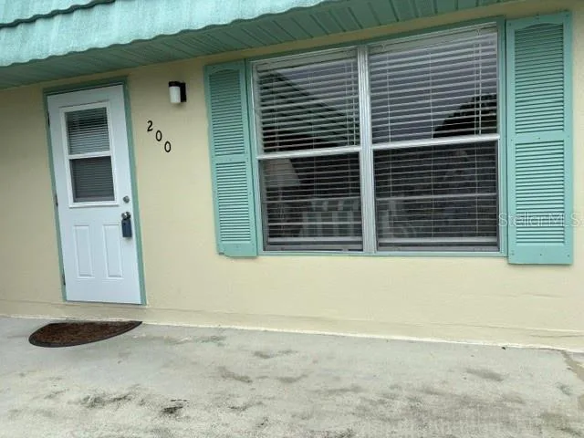 101 CAMBRIDGE TRAIL # 200, SUN CITY CENTER, FL 33573