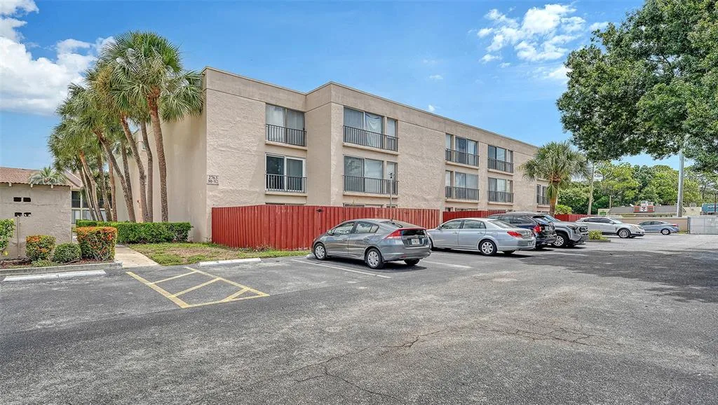 2763 WOODGATE LANE # 104, SARASOTA, FL 34231