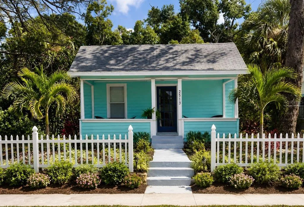 2513 8TH AVENUE W, BRADENTON, FL 34205