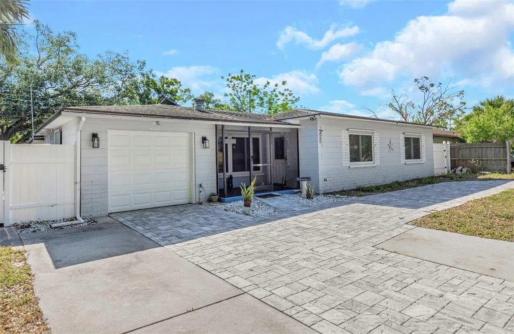 2025 TEMPLE TERRACE, CLEARWATER, FL 33764