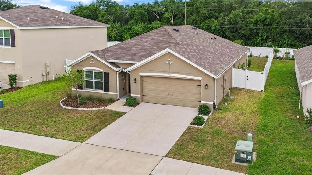 1911 BLUE STREAM STREET, RUSKIN, FL 33570