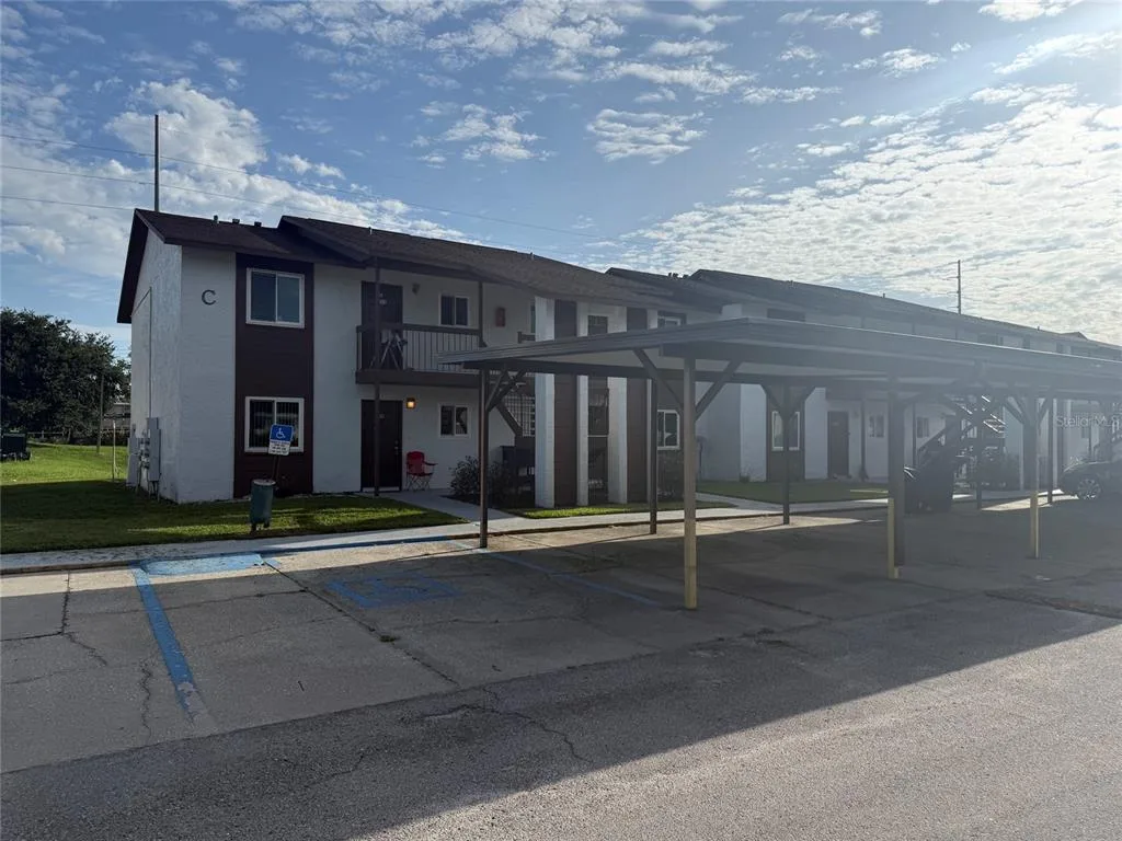 39132 COUNTY RD. 54 # 2056, ZEPHYRHILLS, FL 33542