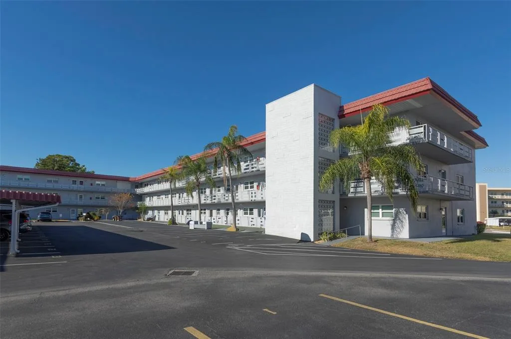 5660 80TH STREET N # A202, ST PETERSBURG, FL 33709