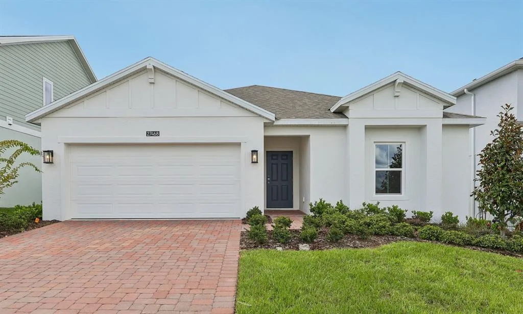 27468 BLACK KITE AVENUE, HOWEY IN THE HILLS, FL 34737