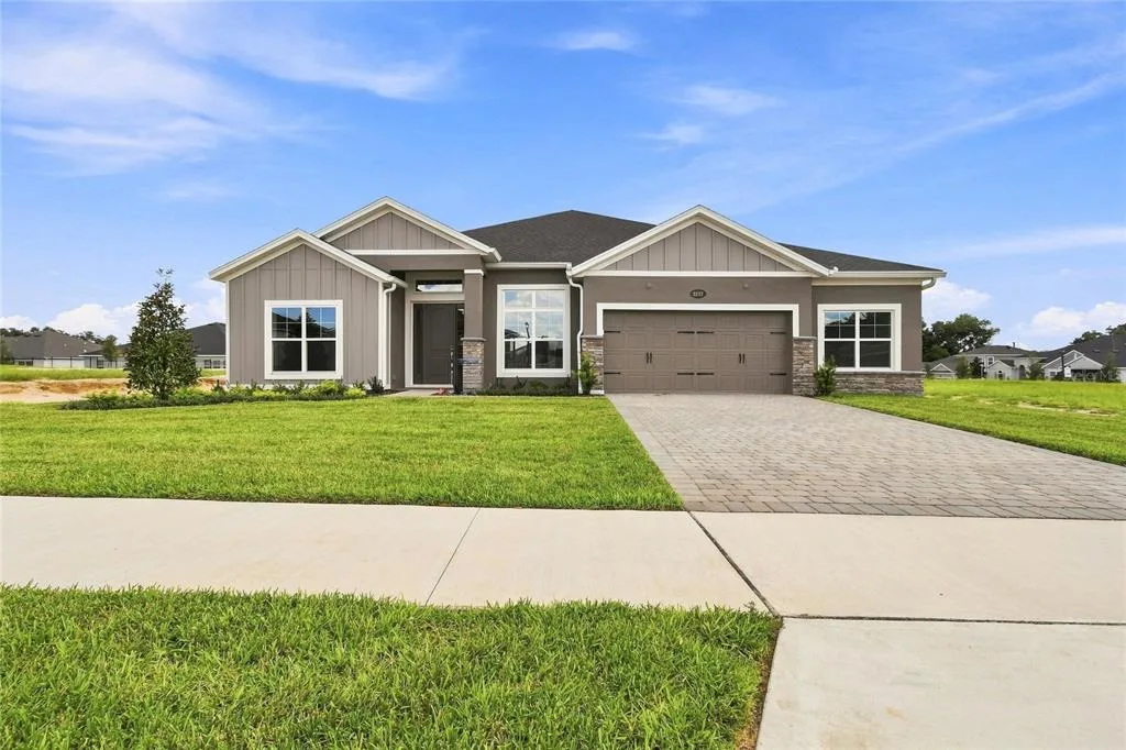 3177 WOLF LAKE AVENUE, APOPKA, FL 32712