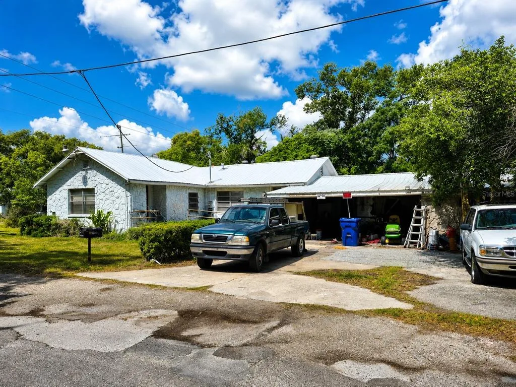 5011 GEIGER CEMETERY ROAD, ZEPHYRHILLS, FL 33541