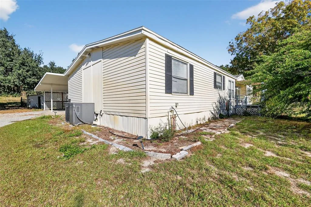 11911 LANE PARK ROAD, TAVARES, FL 32778