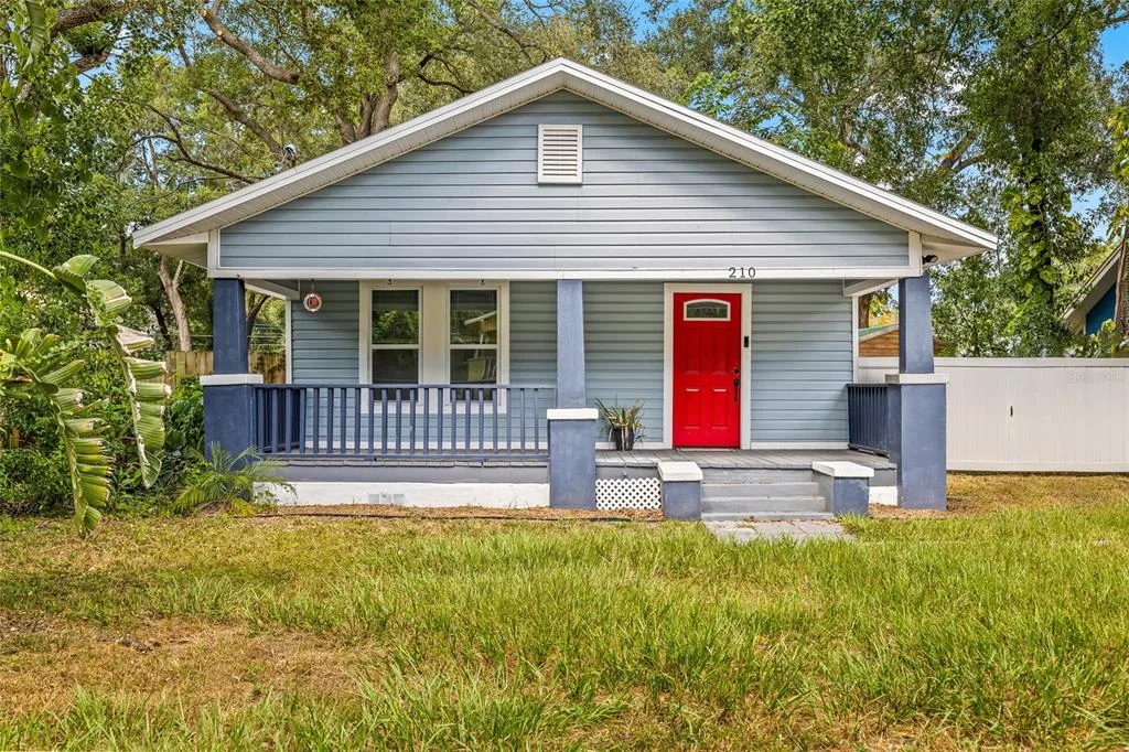 210 E CLUSTER AVENUE, TAMPA, FL 33604