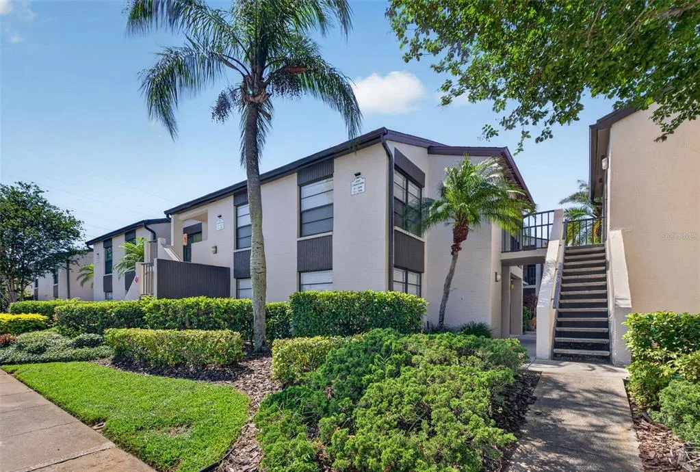 2597 COUNTRYSIDE BOULEVARD # 209, CLEARWATER, FL 33761