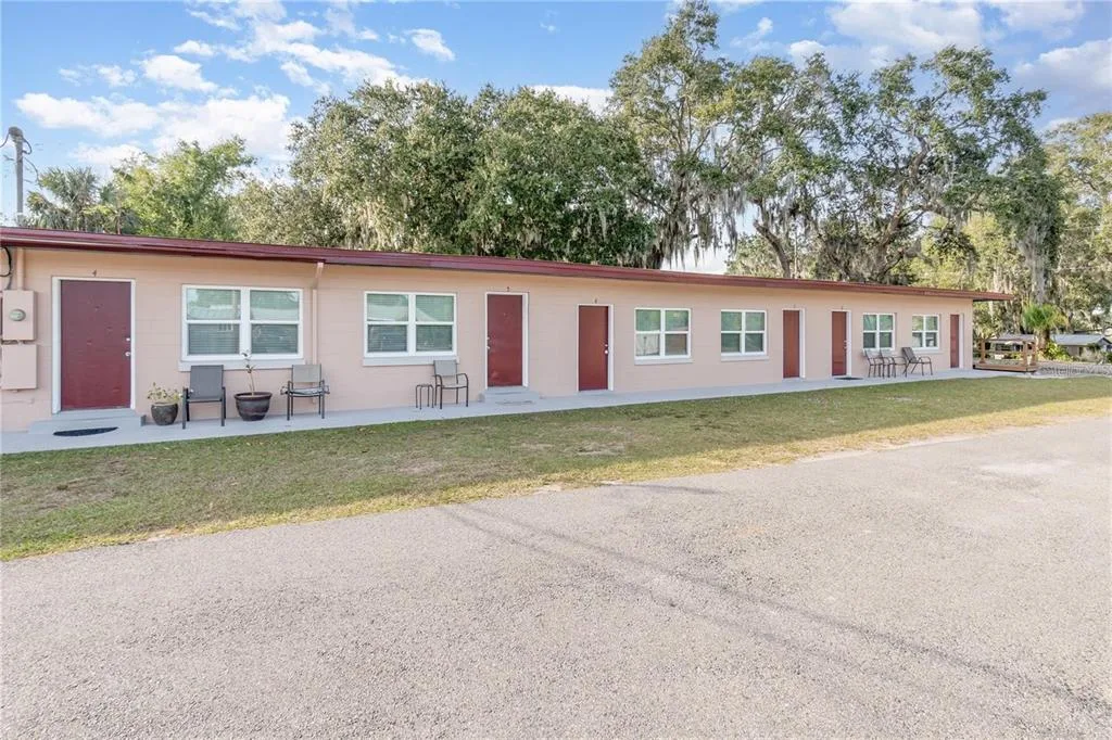 1401 E ALFRED STREET # 3, TAVARES, FL 32778