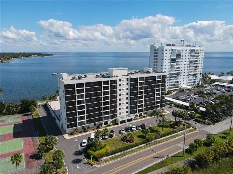 7100 SUNSHINE SKYWAY LANE S # 706, ST PETERSBURG, FL 33711