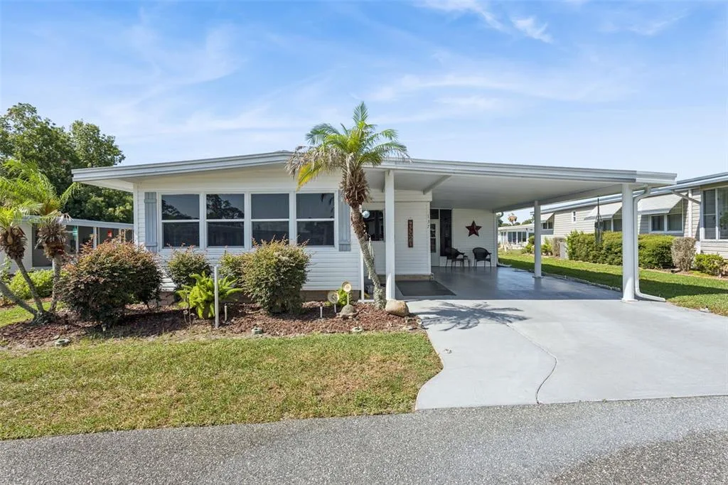 137 JACARANDA DRIVE, LEESBURG, FL 34748