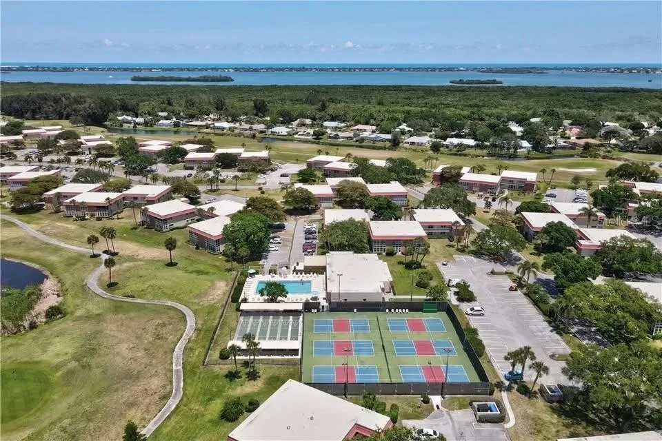 94 SPRING LAKE DRIVE # 203, VERO BEACH, FL 32962