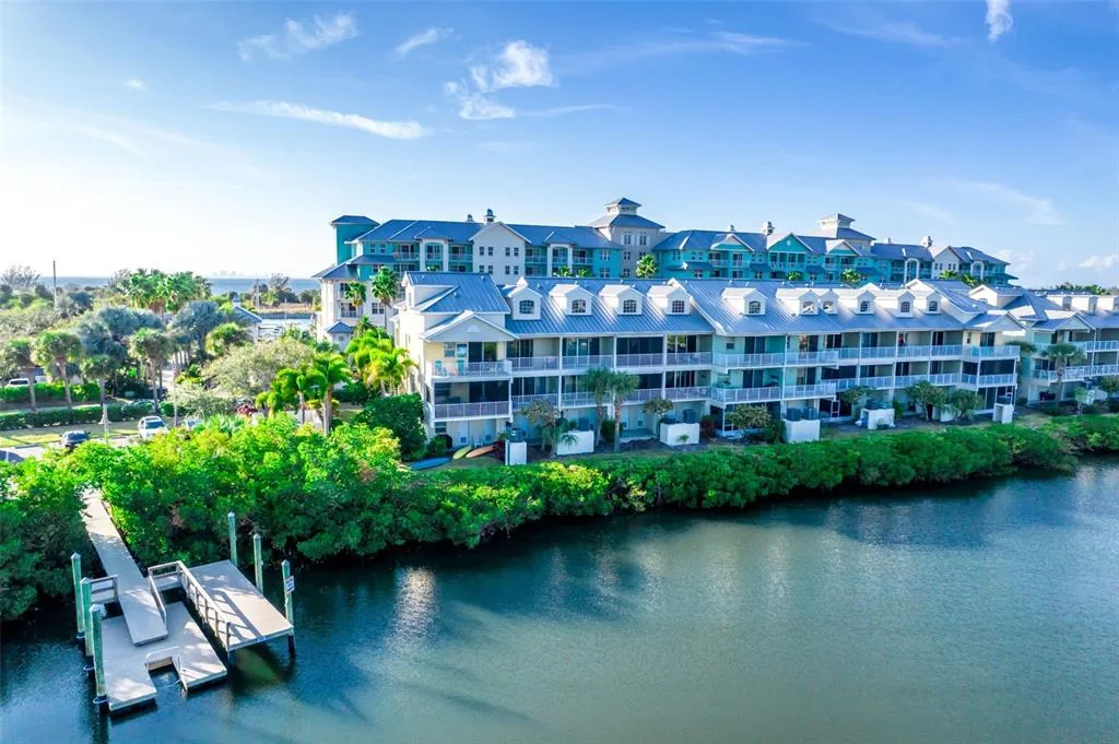 515 BAHIA BEACH BOULEVARD, RUSKIN, FL 33570