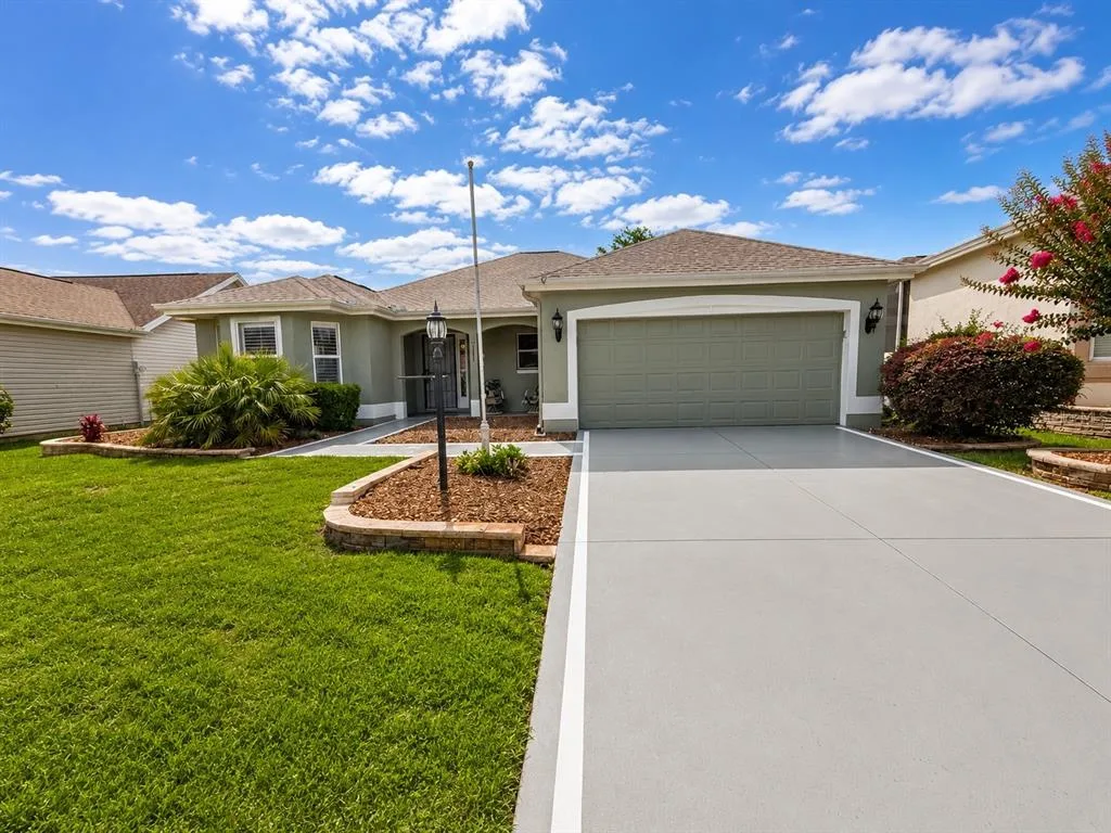 1211 CABELLA CIRCLE, LADY LAKE, FL 32159
