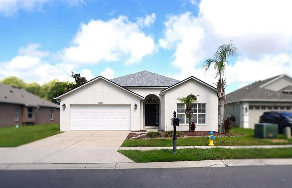 18425 CYPRESS BAY PARKWAY, LAND O LAKES, FL 34638