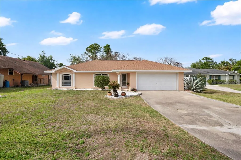 18 ANGELES ROAD, DEBARY, FL 32713