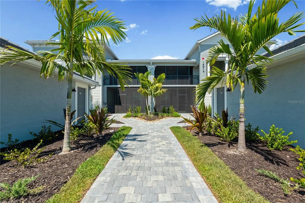 19015 SCALLOP LOOP # 103, LAKEWOOD RANCH, FL 34211