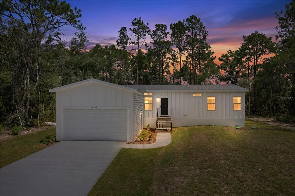 14249 E RAZORBILL AVENUE, WEEKI WACHEE, FL 34614