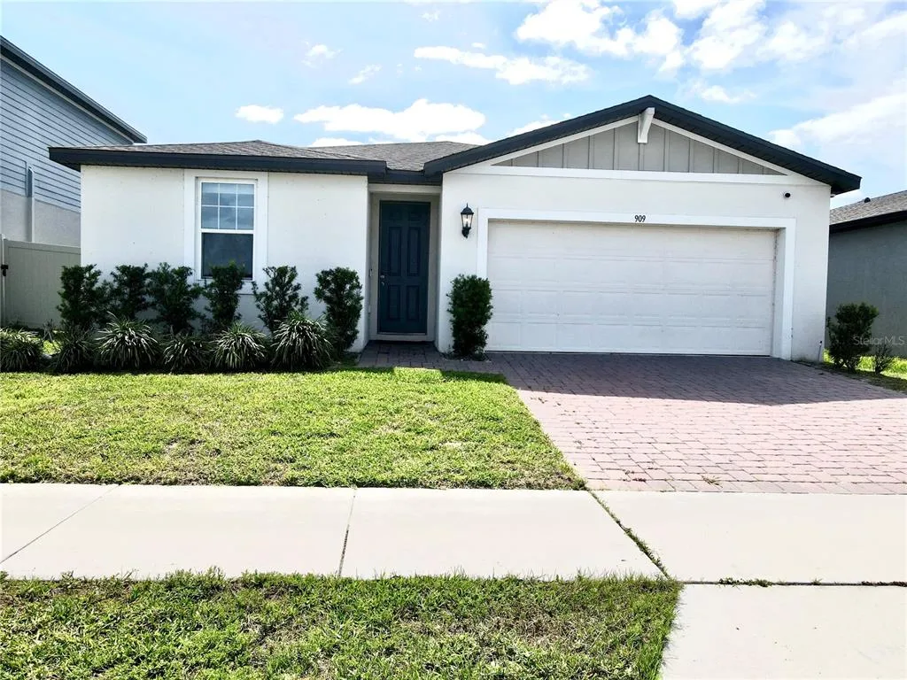 909 CAMBRIDGE DRIVE, WINTER HAVEN, FL 33881