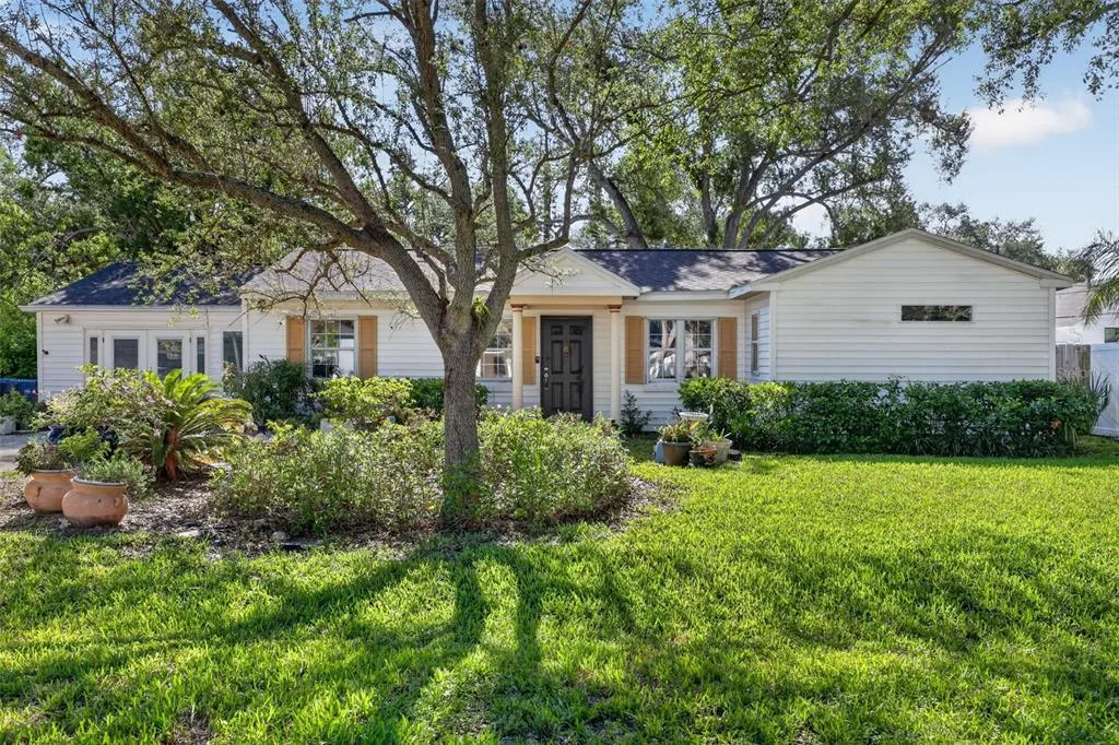 4204 S RENELLIE DRIVE, TAMPA, FL 33611
