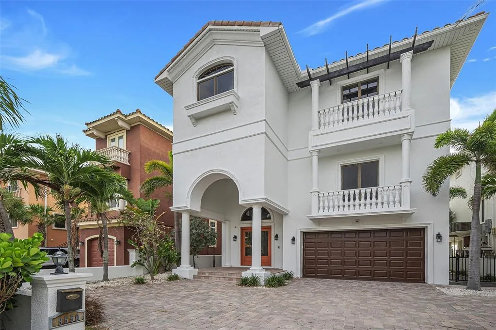 9550 W GULF BOULEVARD, TREASURE ISLAND, FL 33706