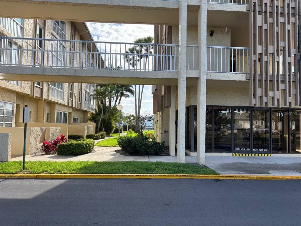 121 ISLAND WAY # 331, CLEARWATER BEACH, FL 33767