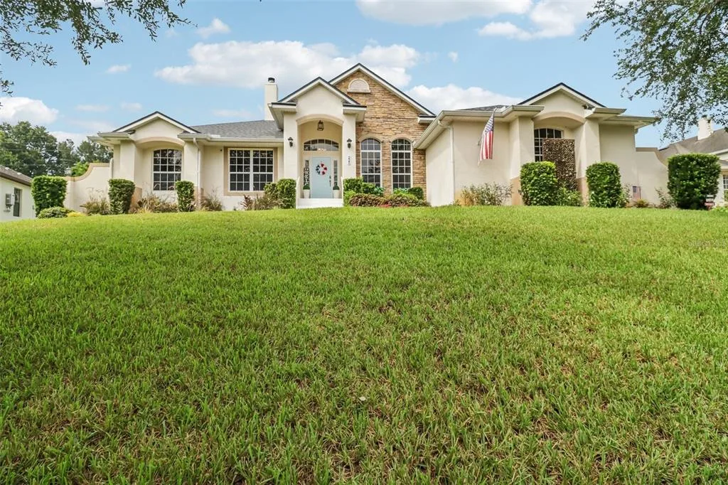 225 GLEN ABBEY LANE, DEBARY, FL 32713