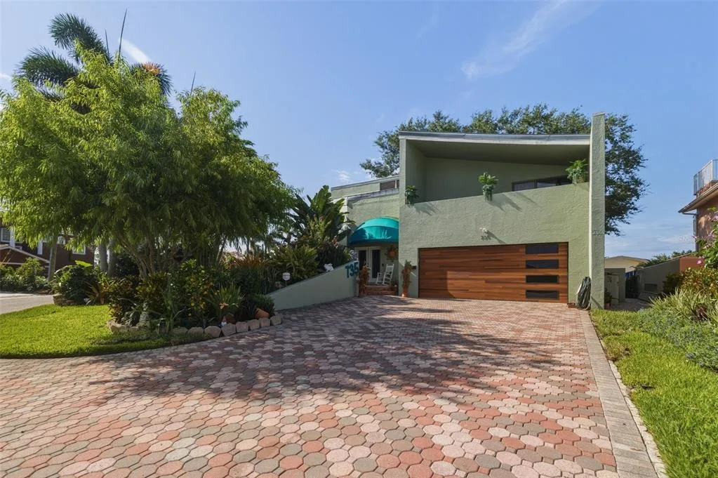735 79TH CIRCLE S, ST PETERSBURG, FL 33707