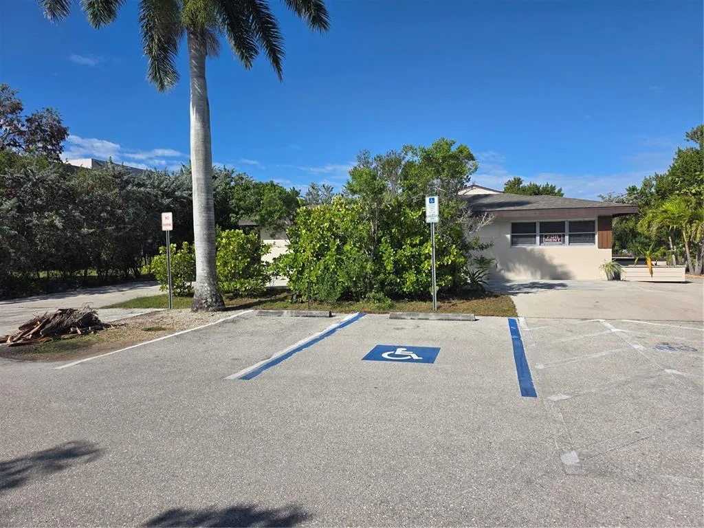 725 PATTY AVENUE, PUNTA GORDA, FL 33950