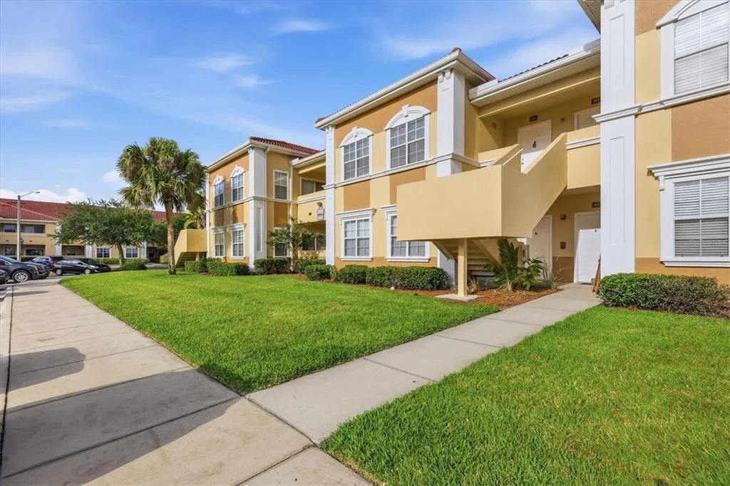 1015 VILLAGIO CIRCLE # 202, SARASOTA, FL 34237