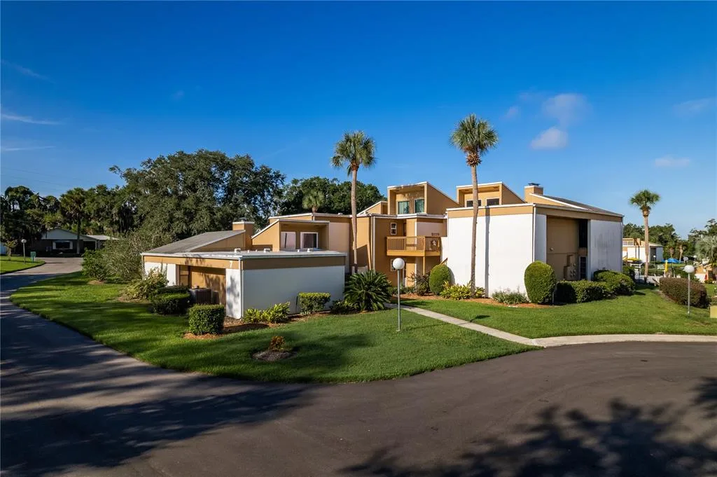 1051 S HIGHLAND STREET # 7D, MOUNT DORA, FL 32757