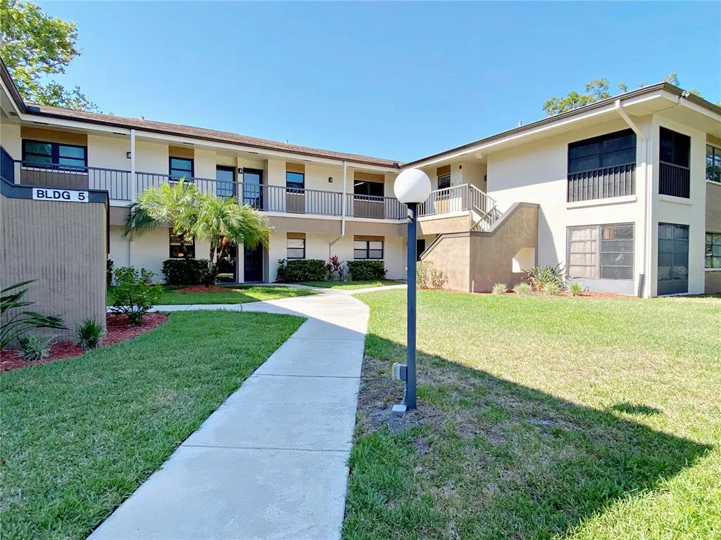 2700 NEBRASKA AVENUE # 5-105, PALM HARBOR, FL 34684